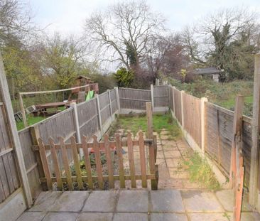 Two bedroom house close to Grange Hill Station- 1950 pcm - Photo 1