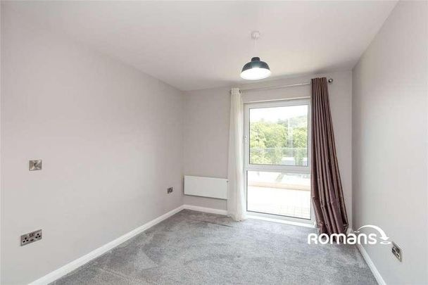 Farnborough Road, Farnborough, Hampshire, GU14 - Photo 1
