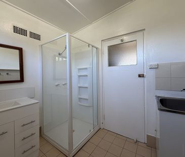 Three Bedroom Home - Photo 4