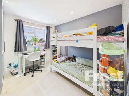 Mansel Close, Slough, Berkshire,SL2 - Photo 5