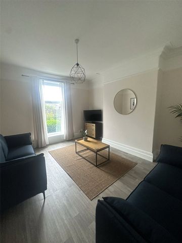 3 Woodthorpe Terrace, Huddersfield, HD1 - Photo 3