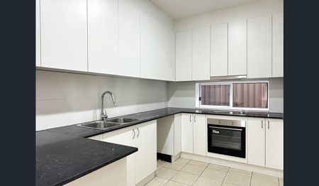 Four Bedroom Updated Family Home - Photo 4