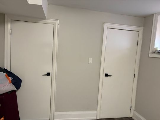 For Lease - 31 Irwin Drive Unit# B, Whitby, Ontario - Photo 1