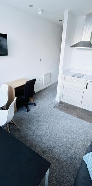 Studio to rent - Photo 1