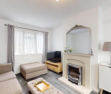 3 bedroom ground floor flat to rent - Photo 1