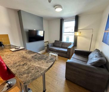 1 bedroom in a house share to rent - Photo 6