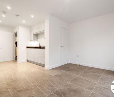 3 bedroom end of terrace house to rent - Photo 1