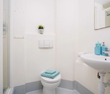 Classic En-suite - Photo 6