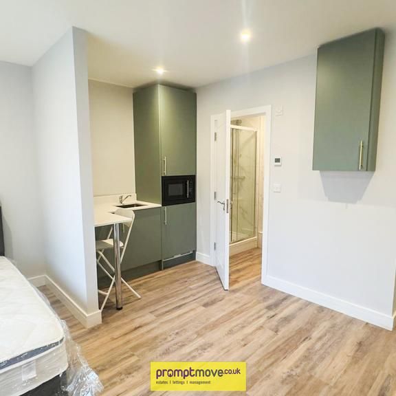 Studio to rent - Photo 1