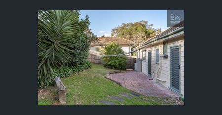 LIGHT-FILLED TWO BEDROOM HOME IN PRIME MONTMORENCY LOCATION - Photo 4