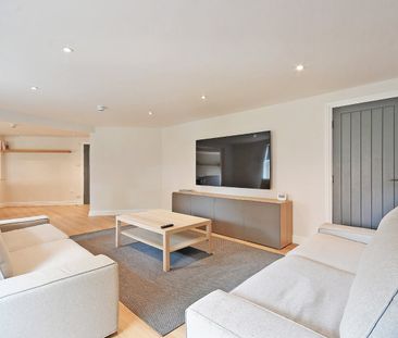 6 Bed Flat, Egerton Street, S1 - Photo 1