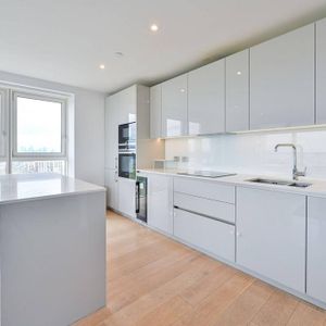 3 bedroom flat to rent - Photo 2