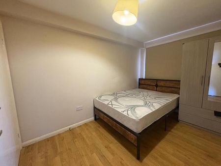 2 bedroom flat to rent - Photo 3