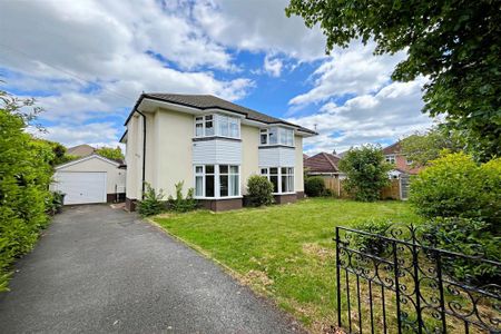 4 bedroom detached house to rent - Photo 3