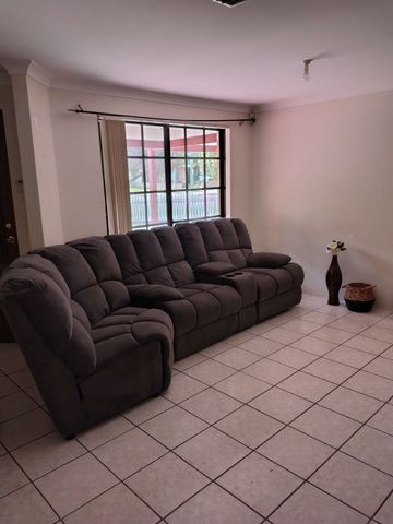 Bassendean - Photo 2