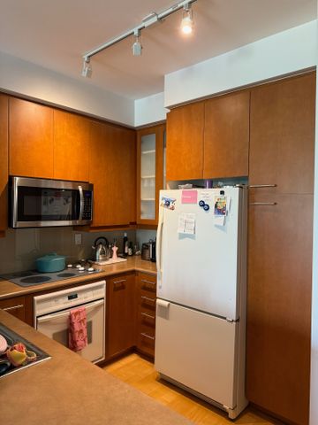 For Lease - 20 Scrivener Square Unit# 710, Toronto, Ontario - Photo 3