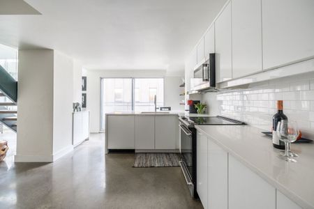 For Lease - 80 Cumberland Street Unit# 1103, Toronto, Ontario - Photo 2