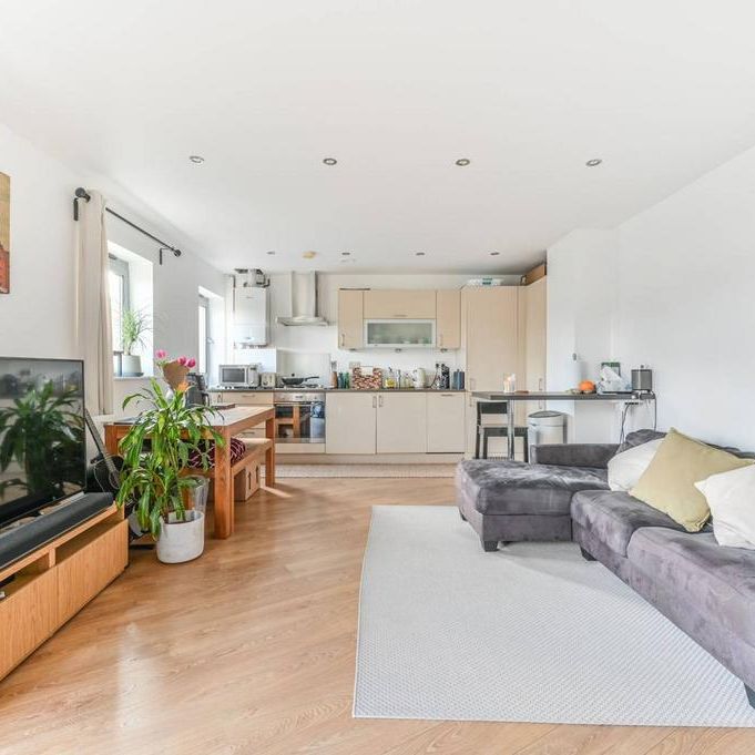 2 bedroom flat to rent - Photo 1