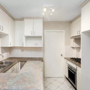 MGM MARTIN – TWO BEDROOM APARTMENT (BUILDING K2, LEVEL 5) - Photo 3