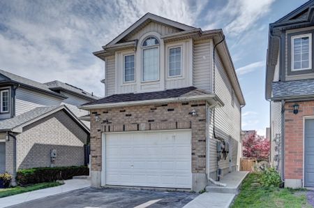 For Lease - 7 Henhoeffer Crescent, Kitchener, Ontario - Photo 2