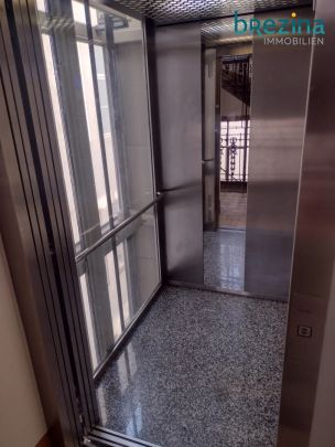 sehr zentral gelegen - Stilaltbau in der Weyringergasse mit WG-Möglichkeit - Photo 1