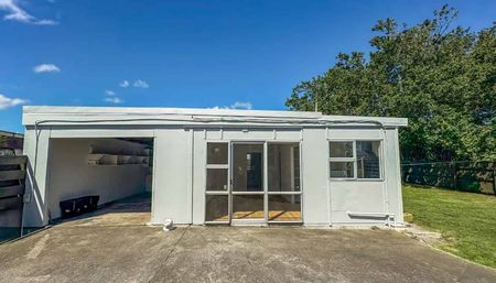 CASTLECLIFF - 1 BEDROOM - Photo 2