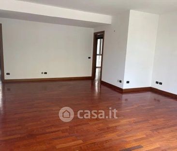 Trilocale in Affitto in Largo la Foppa 2 a Milano - Foto 6