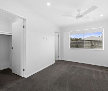 For Lease: Modern Family Living at 13 Brunner Drive, Park Ridge! - Photo 3