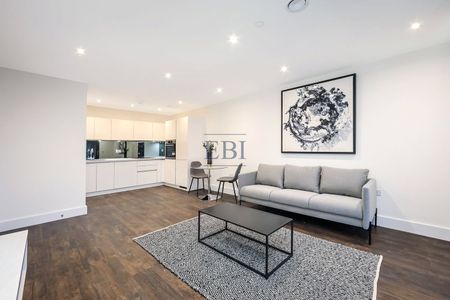 Kempton House, 122 High Street, TW18 4EQ - Photo 2