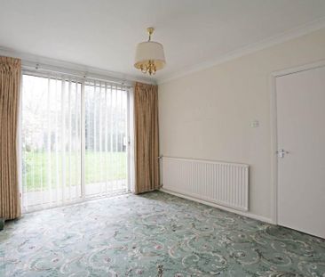 5 bedroom semi-detached house to rent - Photo 2