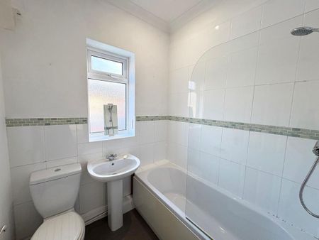 2 bedroom terraced house to rent - Photo 5