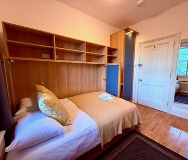 Flat 316 Fulham Palace Road, Fulham W6 9HH - Photo 1