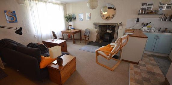 2 bedroom cottage to rent - Photo 2