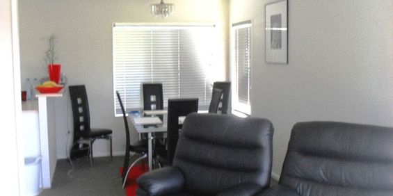 3 Bedroom Burswood Property&excl;&excl; - Photo 3