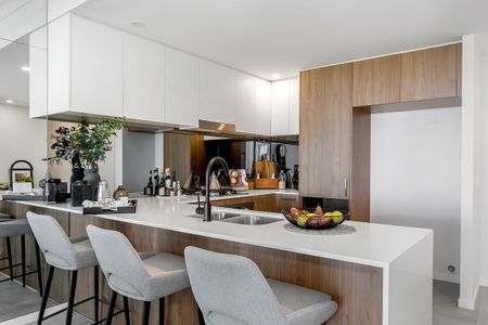 Sensational Hope Island Unit With Water Views - Photo 2