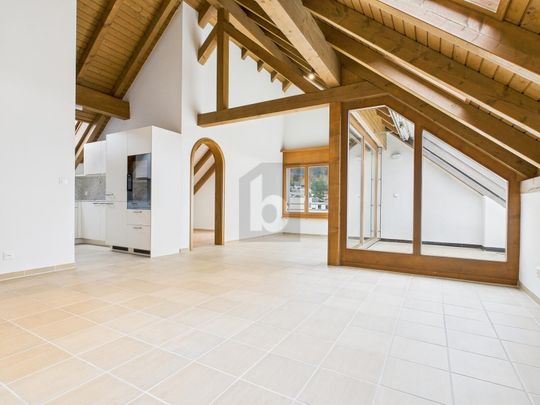 FRISCH RENOVIERT, MIT AUSSICHT AUF DAS LIMMATTAL - Photo 1