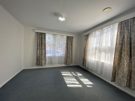 Two bedrooms unit, water included in rent! - Photo 3