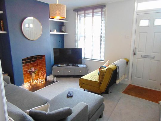 2 bedroom house to rent - Photo 1