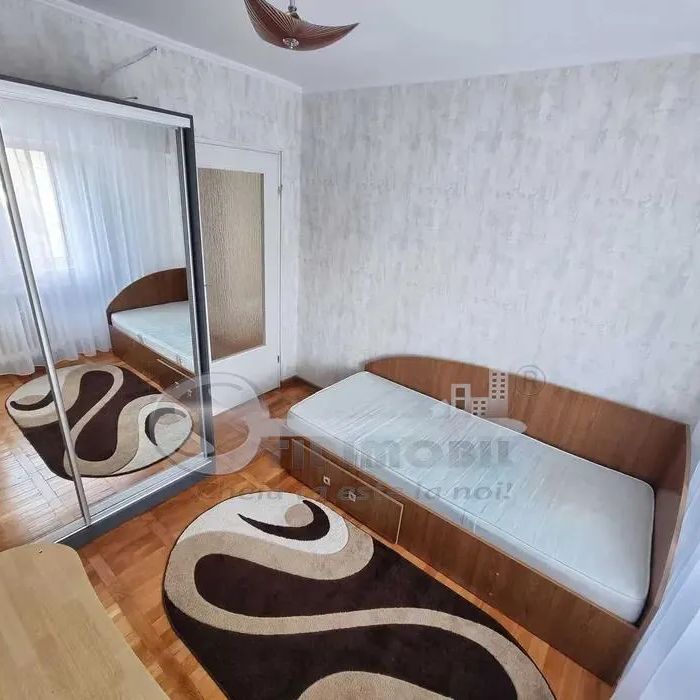 Apartament 3 camere Podu Ros - Fotografie 1