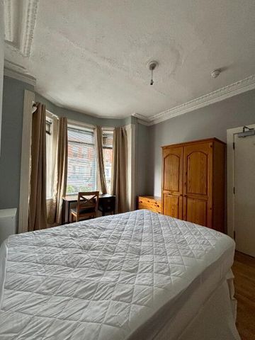 3 Lisburn Avenue, Belfast, BT9 7FX - Photo 2
