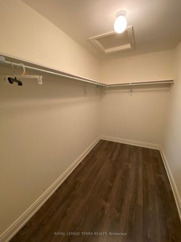 Townhouse For Lease | W8147092 - Photo 4