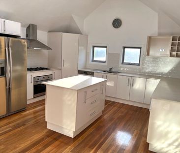 Great Home - Great Location! - Photo 3