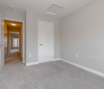 For Lease - 62 Kaitting Trail, Oakville, Ontario - Photo 4