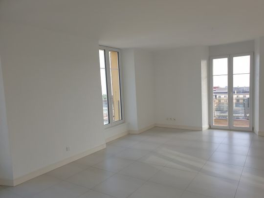 Bel appartement de 4,5 pièces avec balcon et vue sur le lac - Photo 1