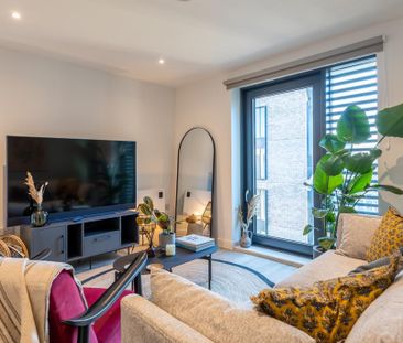 2 bedroom flat to rent - Photo 2