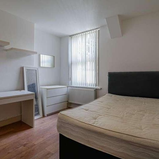 Colum Road, Cathays, CF10 - Photo 1