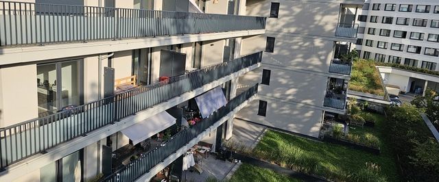 Ihre neuer Wohlfühlort mit attraktiver Ausstattung, Balkon, EBK, Bad und Gästebad! - Photo 1