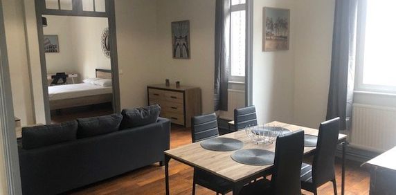 Location Appartement 2 pièces 76m² - Photo 2