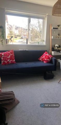 2 bedroom end of terrace house to rent - Photo 2