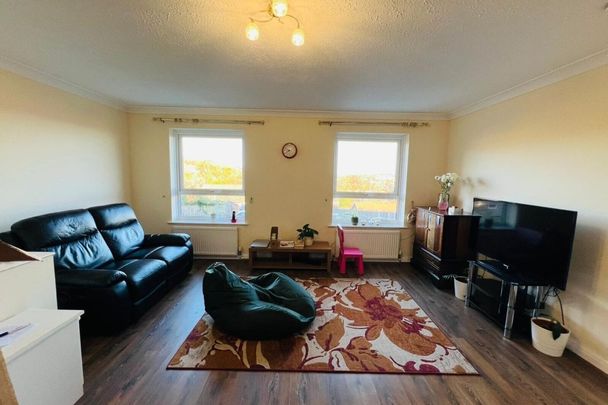 Downside Close - Photo 1